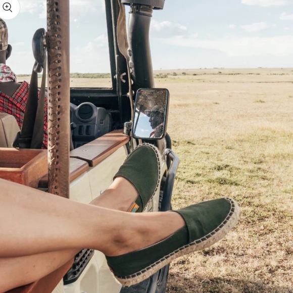 Ubuntu Classic Safari Green Canvas Slip On Handmade Flat Espadrilles NWOB - Picture 3 of 11